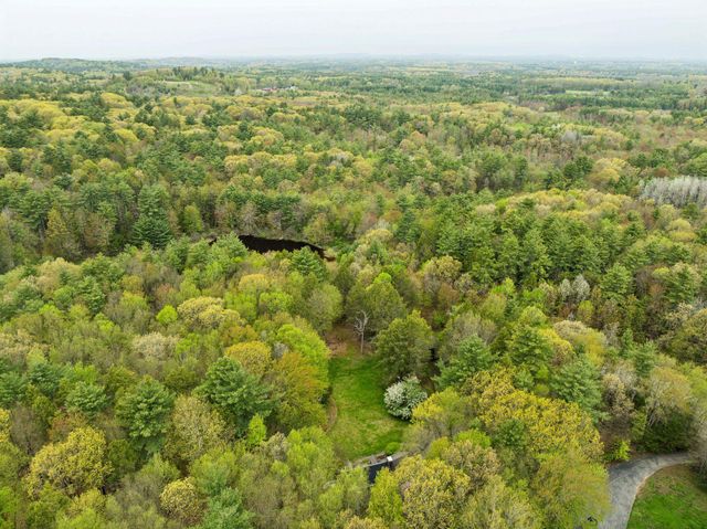 12 Hemlock Road, Kensington, NH 03833