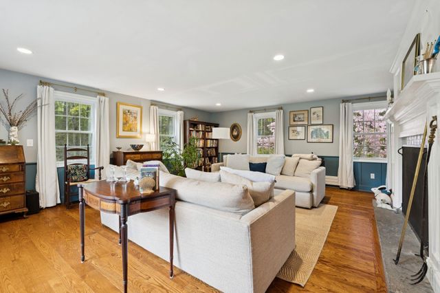12 Hemlock Road, Kensington, NH 03833
