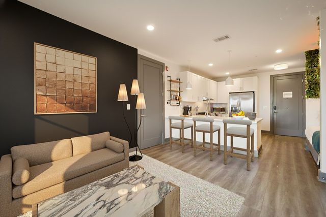 65 Lindsley Ave Apt 412, Nashville, TN 37210