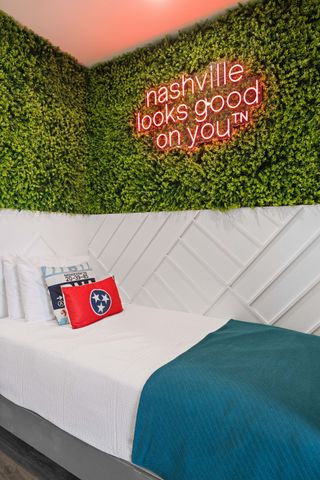 65 Lindsley Ave Apt 412, Nashville, TN 37210