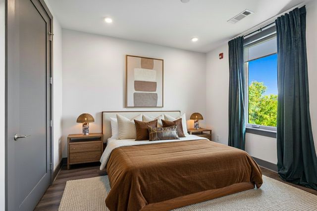 65 Lindsley Ave Apt 412, Nashville, TN 37210