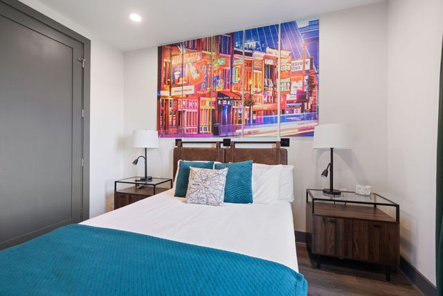 65 Lindsley Ave Apt 412, Nashville, TN 37210