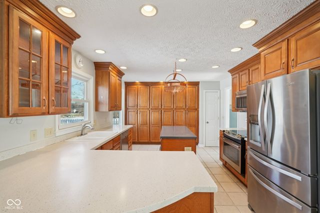 6 Greyhound Circle, Carmel, IN 46032