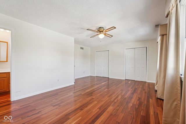 6 Greyhound Circle, Carmel, IN 46032