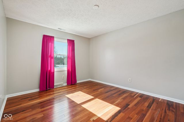 6 Greyhound Circle, Carmel, IN 46032