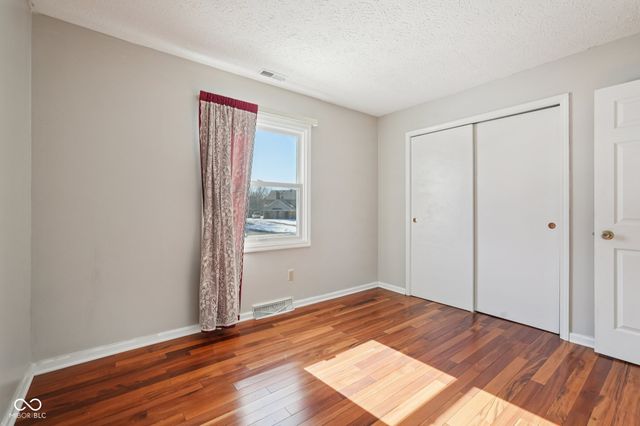 6 Greyhound Circle, Carmel, IN 46032