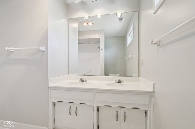 6 Greyhound Circle, Carmel, IN 46032