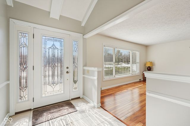 6 Greyhound Circle, Carmel, IN 46032