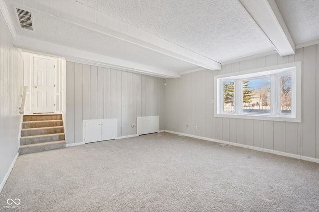 6 Greyhound Circle, Carmel, IN 46032