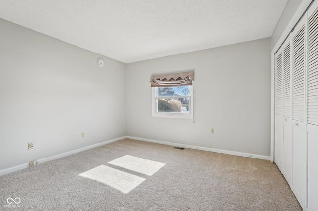 6 Greyhound Circle, Carmel, IN 46032