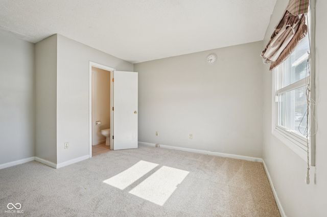 6 Greyhound Circle, Carmel, IN 46032