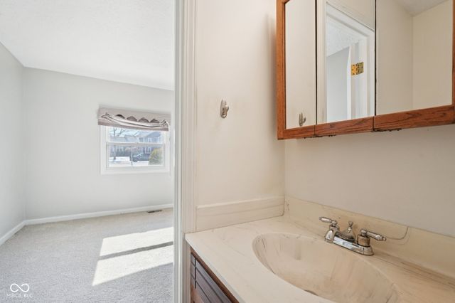 6 Greyhound Circle, Carmel, IN 46032