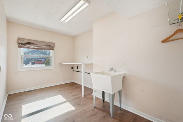 6 Greyhound Circle, Carmel, IN 46032