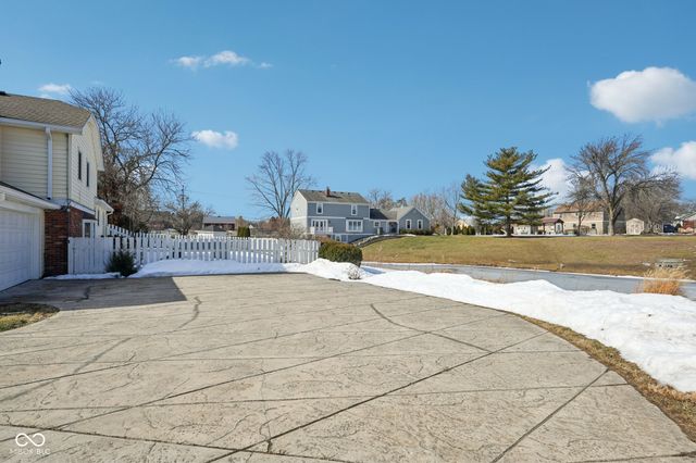 6 Greyhound Circle, Carmel, IN 46032