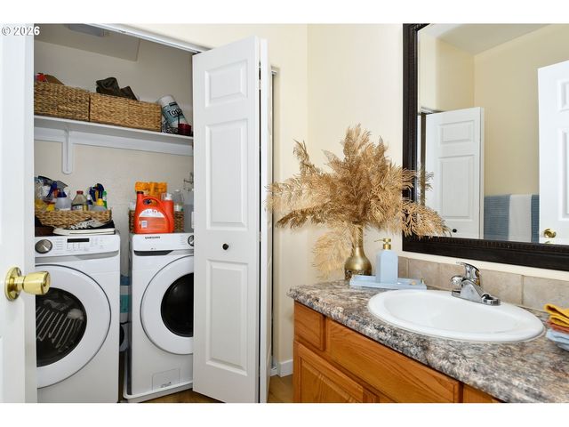 3306 Ne 42ND Pl, Vancouver, WA 98661