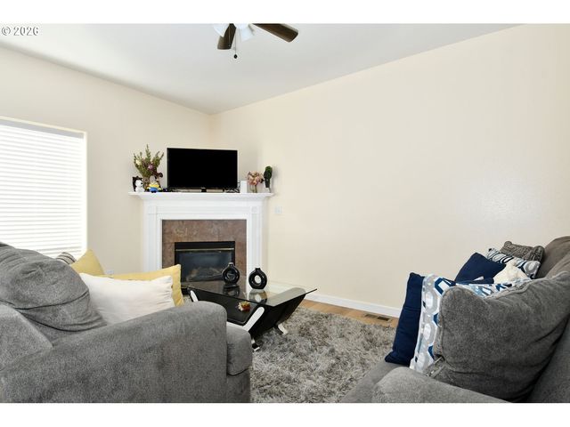 3306 Ne 42ND Pl, Vancouver, WA 98661