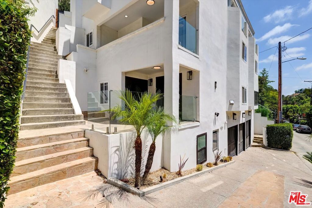 1754 Franklin Canyon Drive, Beverly Hills, CA 90210 — photo 3
