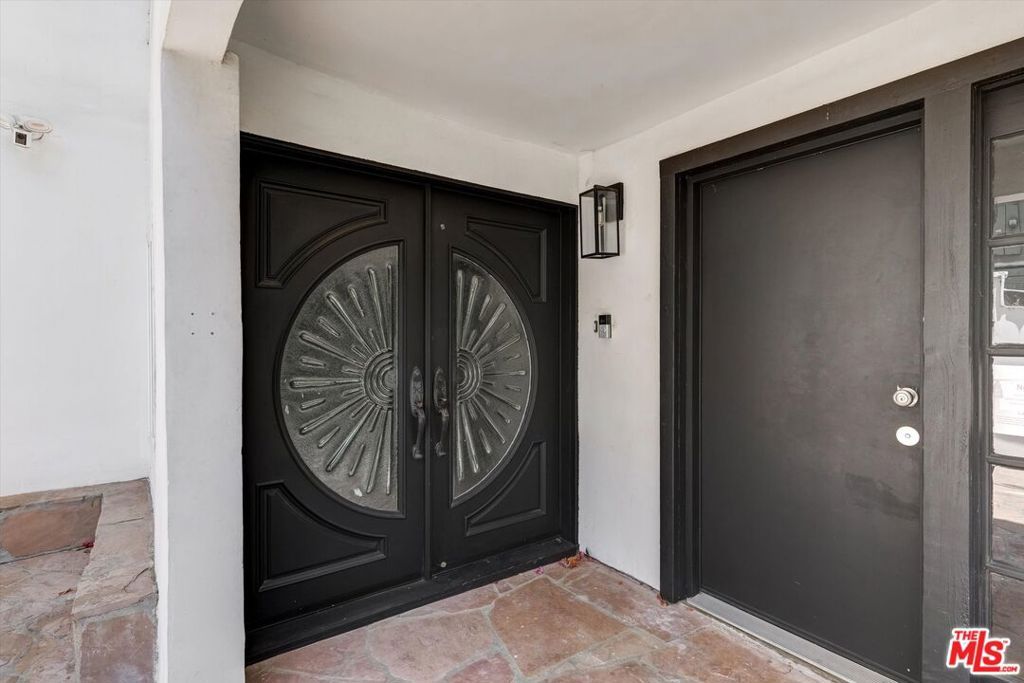 1754 Franklin Canyon Drive, Beverly Hills, CA 90210 — photo 4