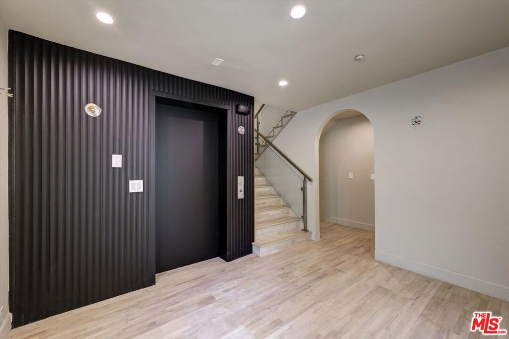 1754 Franklin Canyon Drive, Beverly Hills, CA 90210 — photo 5