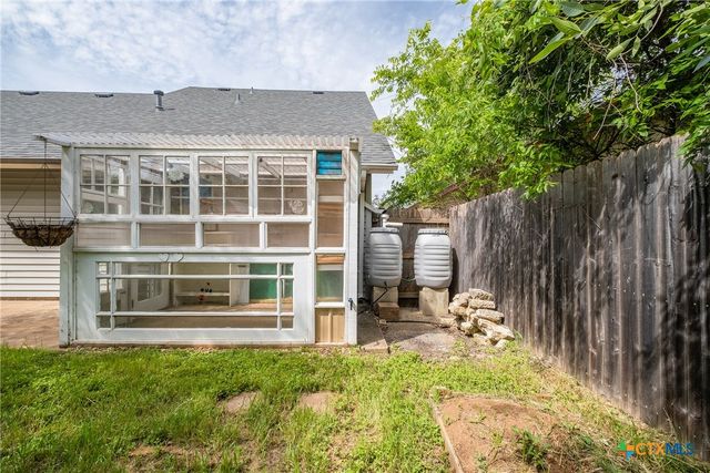 7503 Islander Drive, Austin, TX 78749