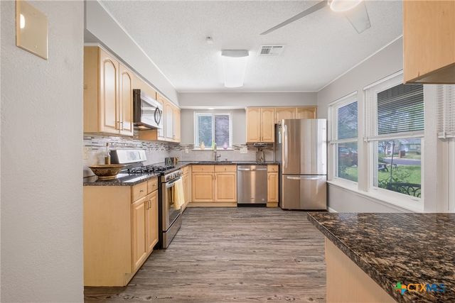 7503 Islander Drive, Austin, TX 78749
