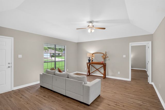 5957 Manitoba Lane, Shreveport, LA 71107