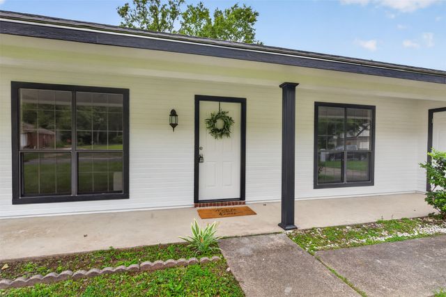 5957 Manitoba Lane, Shreveport, LA 71107