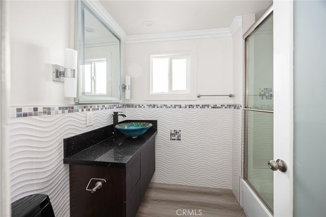 647 W Montecito, Sierra Madre, CA 91024