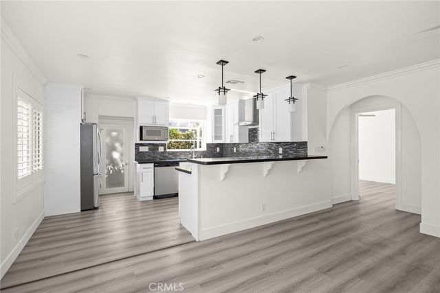 647 W Montecito, Sierra Madre, CA 91024