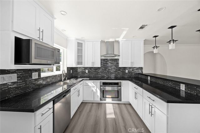 647 W Montecito, Sierra Madre, CA 91024