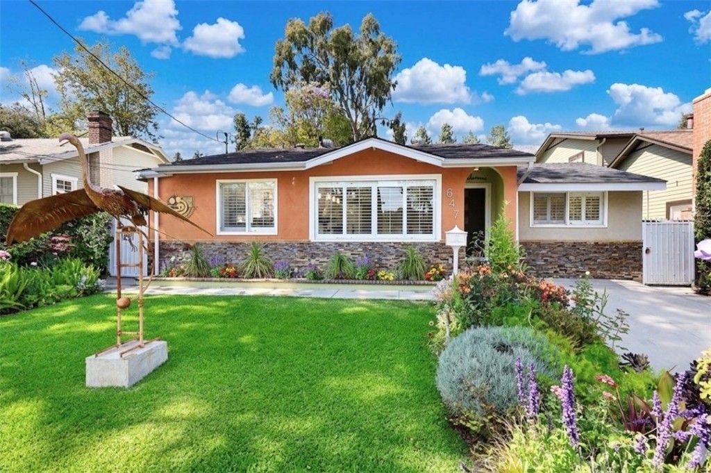 647 W Montecito, Sierra Madre, CA 91024