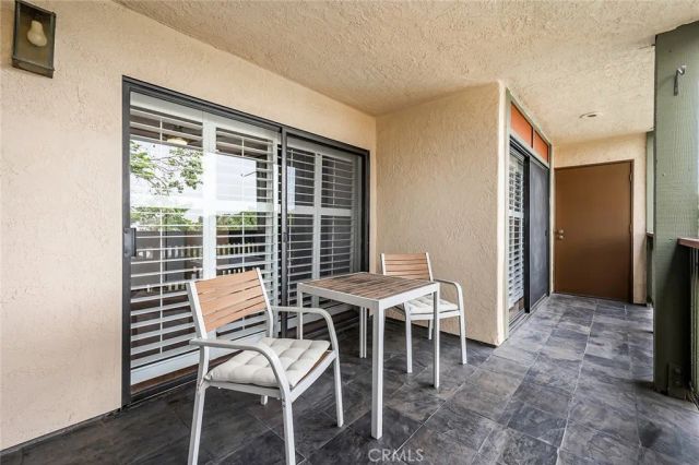 2514 E Willow Street 105, Signal Hill, CA 90755