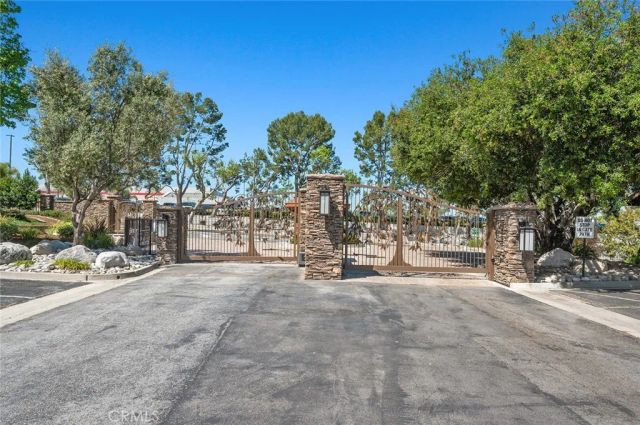 2514 E Willow Street 105, Signal Hill, CA 90755