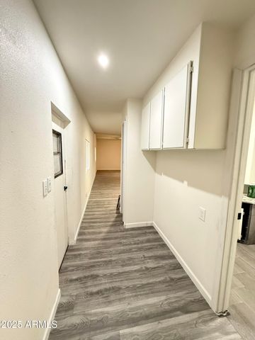 8595 N 71St Avenue 111, Glendale, AZ 85301