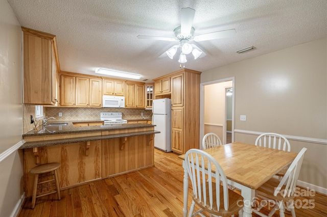 2196 Uphill Lane, Lenoir, NC 28645