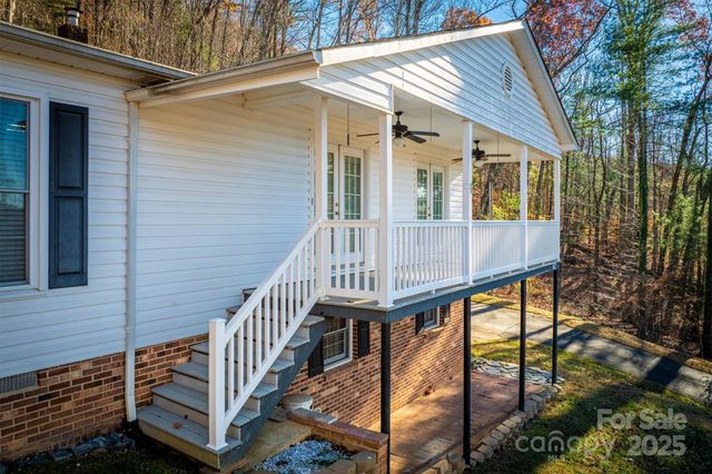 2196 Uphill Lane, Lenoir, NC 28645