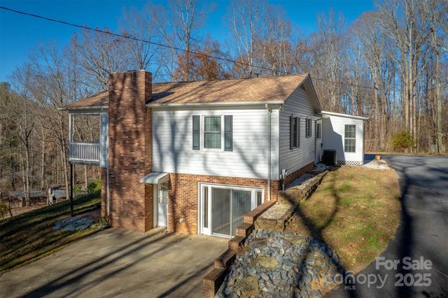 2196 Uphill Lane, Lenoir, NC 28645