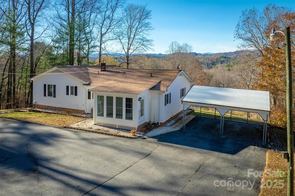 2196 Uphill Lane, Lenoir, NC 28645
