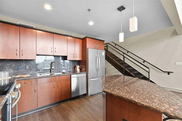 3311 Yupon Street 611, Houston, TX 77006