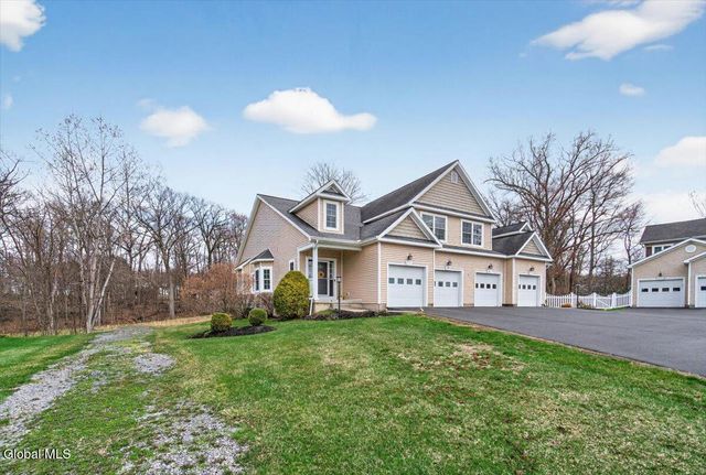 29 Jordan Point Drive, North Greenbush, NY 12180