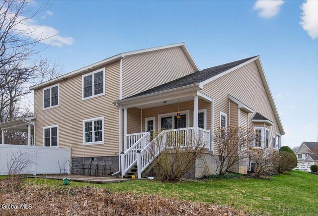 29 Jordan Point Drive, North Greenbush, NY 12180