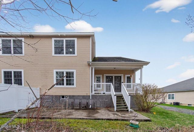 29 Jordan Point Drive, North Greenbush, NY 12180