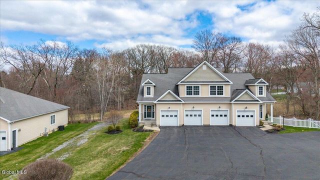 29 Jordan Point Drive, North Greenbush, NY 12180