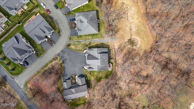 29 Jordan Point Drive, North Greenbush, NY 12180