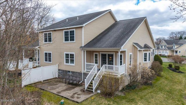 29 Jordan Point Drive, North Greenbush, NY 12180