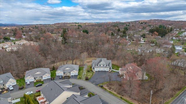 29 Jordan Point Drive, North Greenbush, NY 12180
