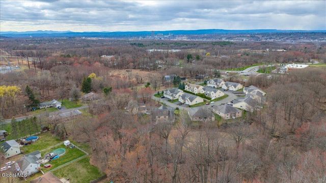 29 Jordan Point Drive, North Greenbush, NY 12180