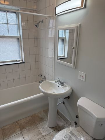 106 Keeney Street 1, Evanston, IL 60202