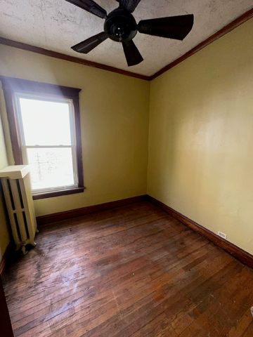 11365 S Forest Avenue, Chicago, IL 60628
