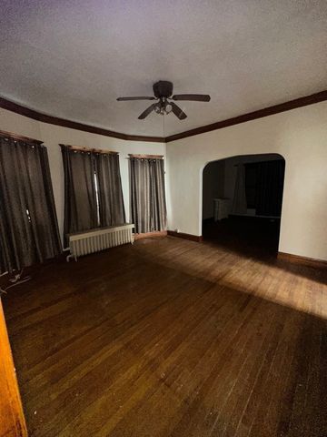 11365 S Forest Avenue, Chicago, IL 60628